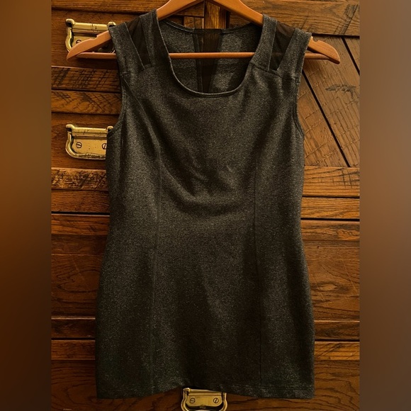 Beyond Yoga Tops - Beyond Yoga Active Tank Dark Heather Gray With Built-In Bra size M EUC